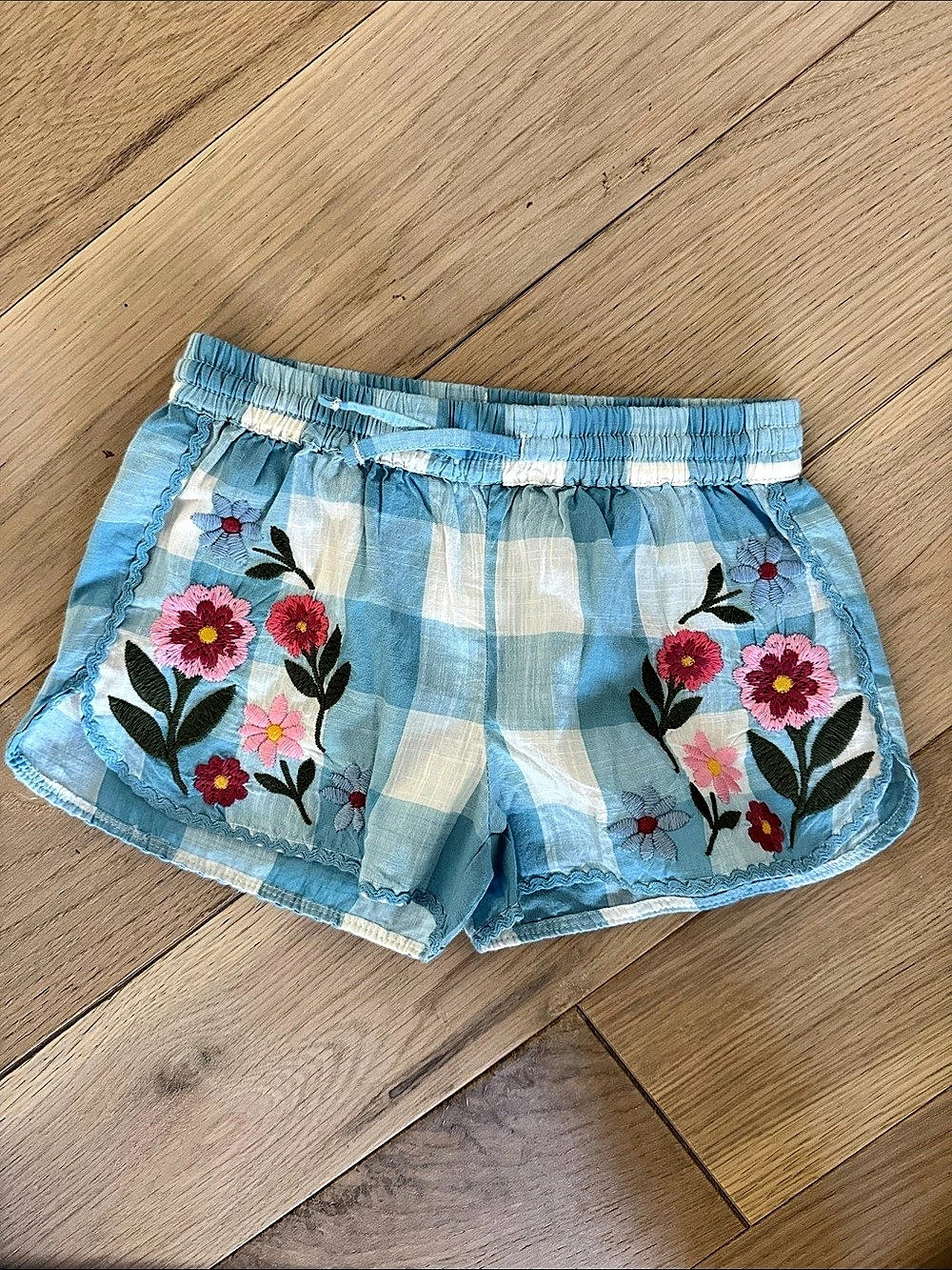 Mini Boden Girls Checkered Floral Shorts in Blue & White Size 4-5 NWT